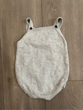 JANIE & JACK GREY BUBBLE ROMPER - INFANT 6-12 MONTHS